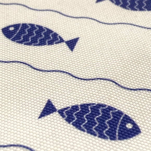 Pillow Cover Indoor/Outdoor 100% Polyester / Blue Fish on white, NWOT / Fish. - Picture 3 of 9